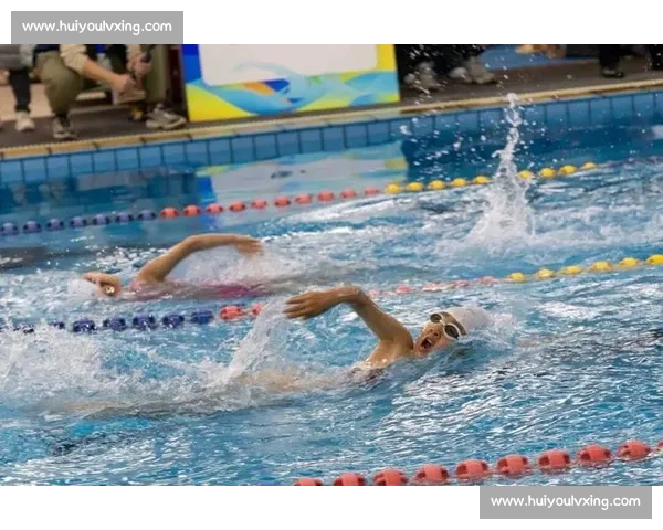 游泳比赛激烈角逐 各项名次争夺背后的故事与精彩瞬间