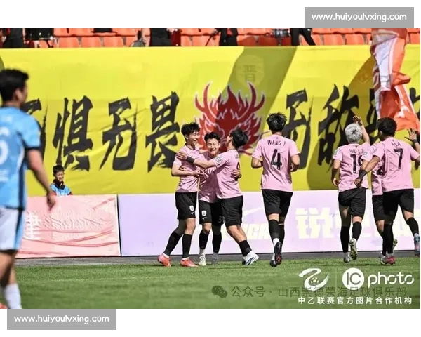 中乙联赛精彩回顾 球队激战火花四溅 赛场瞬间回放不容错过